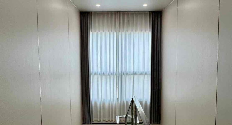 Villa en alquiler de 4 habitaciones en Bang Lamung, Chonburi
