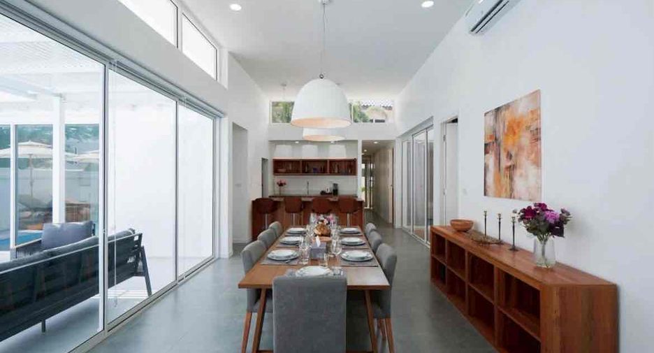 For rent and for sale 4 bedrooms villa in East Pattaya, Pattaya