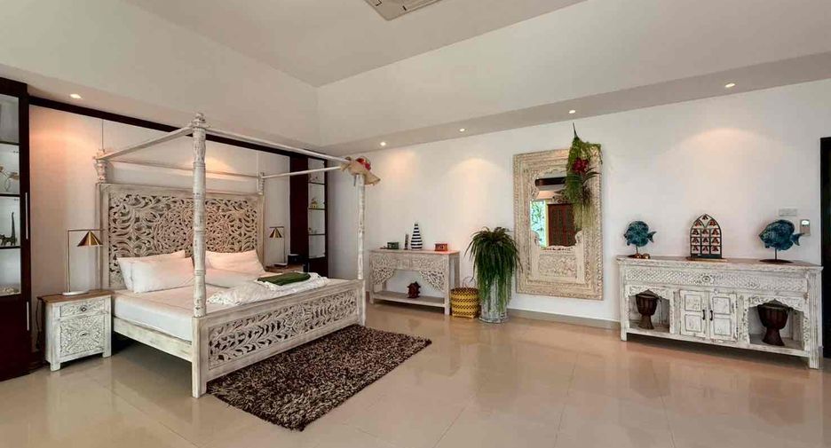 À louer 4 chambres villa à Bang Lamung, Chonburi