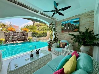Villa en alquiler de 4 habitaciones en Bang Lamung, Chonburi