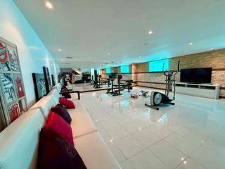 Villa en alquiler de 4 habitaciones en Bang Lamung, Chonburi