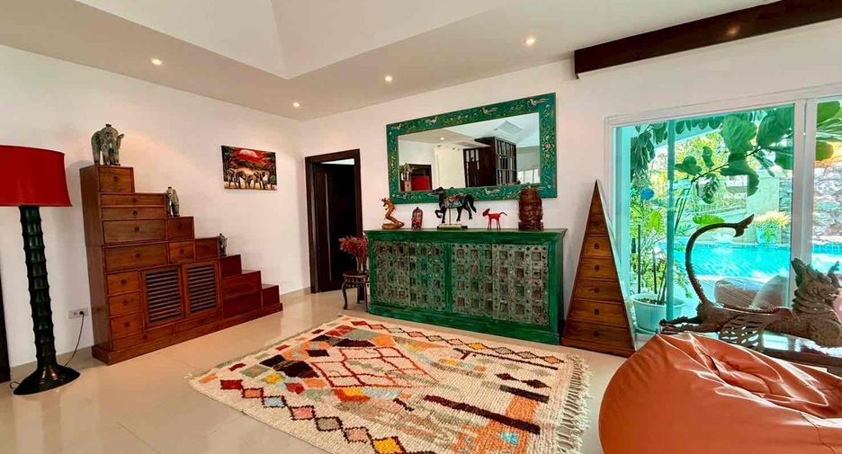 À louer 4 chambres villa à Bang Lamung, Chonburi