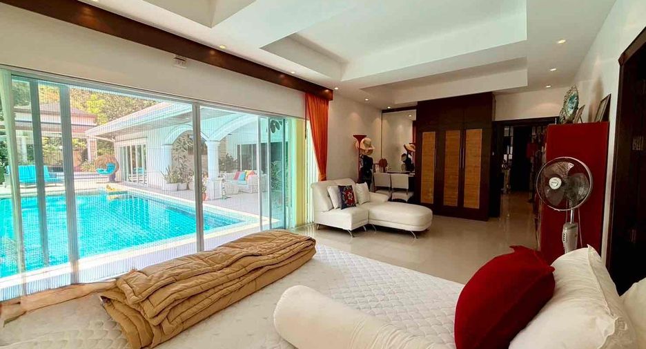 À louer 4 chambres villa à Bang Lamung, Chonburi
