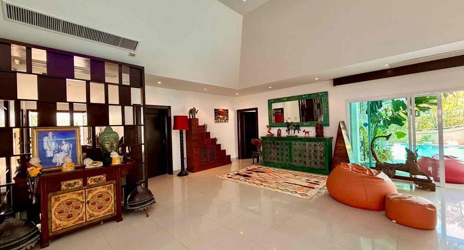 À louer 4 chambres villa à Bang Lamung, Chonburi