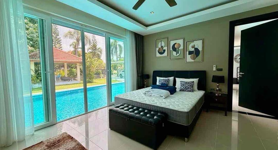 For rent 4 bedrooms villa in Bang Lamung, Chonburi