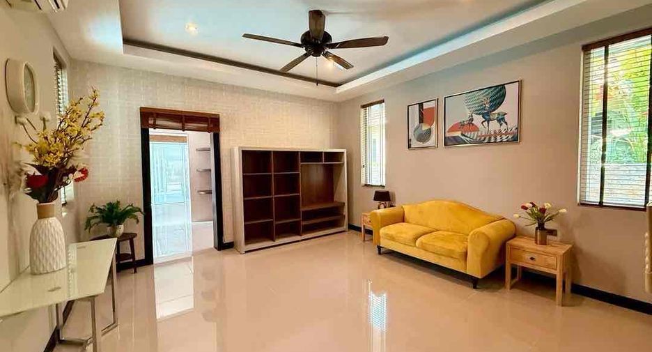 For rent 4 bedrooms villa in Bang Lamung, Chonburi