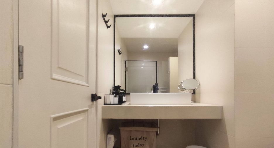 For rent 1 bed condo in Huai Khwang, Bangkok