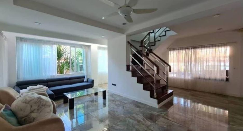 Villa zur Miete und zum Kauf mit 4 Zimmer in Bang Lamung, Chonburi