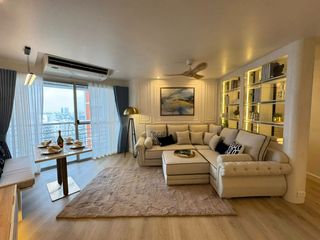 For rent 3 bedrooms condo in Yan Nawa, Bangkok