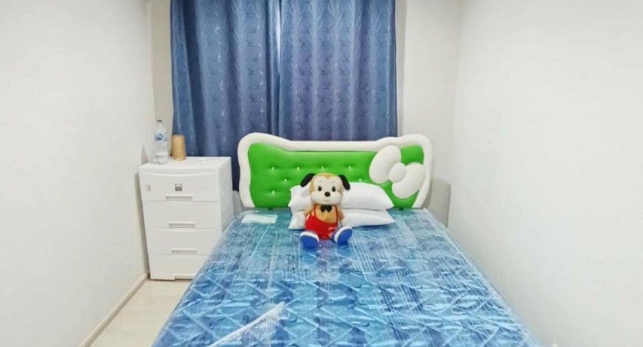 For sale 4 bedrooms townhouse in Bang Pakong, Chachoengsao