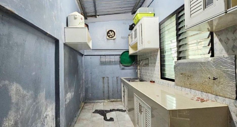 出售 3 卧室 联排别墅 在 Mueang Chon Buri, Chon Buri