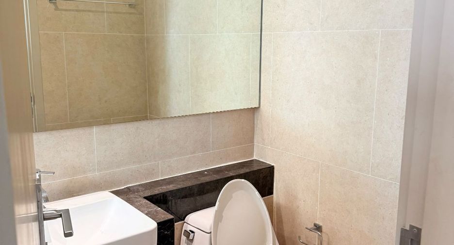 For rent 1 Beds condo in Bang Rak, Bangkok