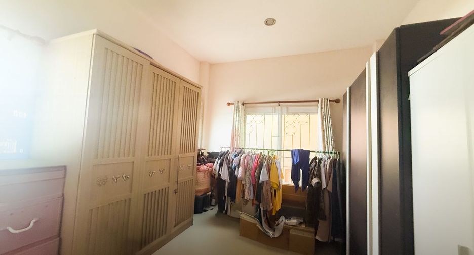 Casa en venta de 3 habitaciones en Ban Chang, Rayong