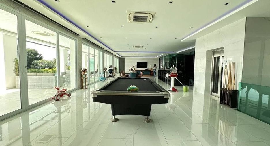 À louer 10 chambres villa à Bang Lamung, Chonburi