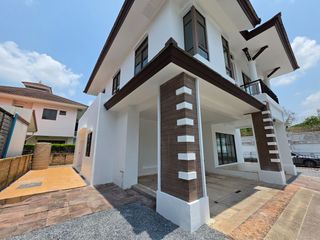 For sale 3 bedrooms house in Mueang Nonthaburi, Nonthaburi