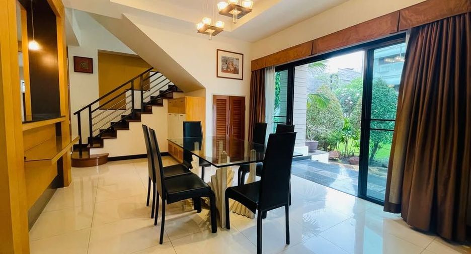 For rent 7 ベッドルーム house in Chatuchak, Bangkok