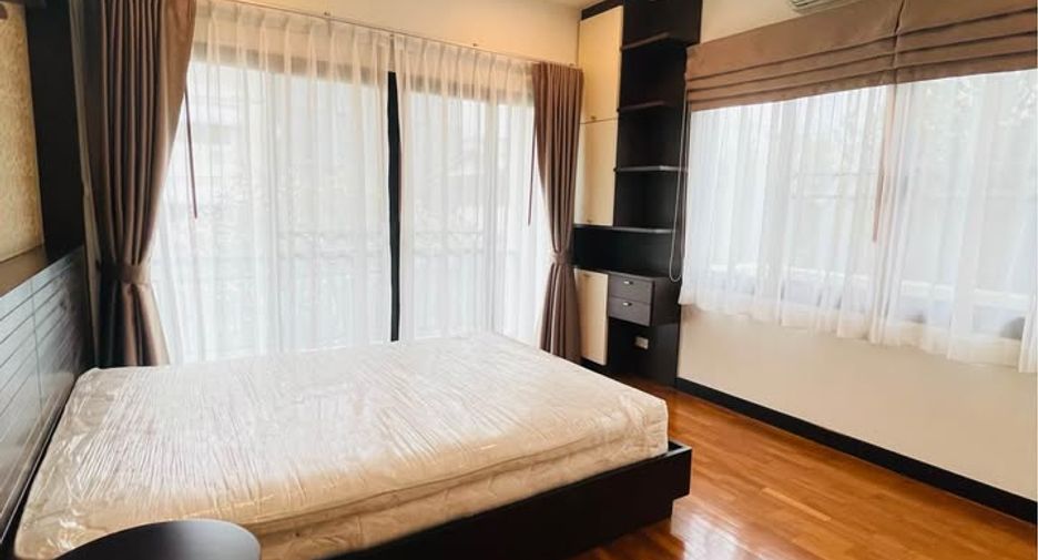 For rent 7 ベッドルーム house in Chatuchak, Bangkok