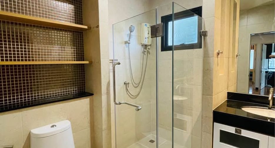 For rent 7 ベッドルーム house in Chatuchak, Bangkok