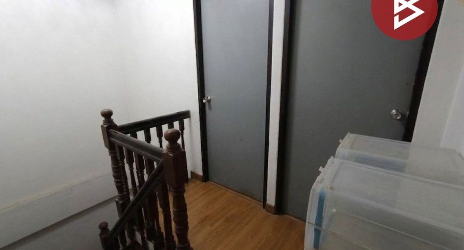 For sale 3 bedrooms townhouse in Thung Khru, Bangkok
