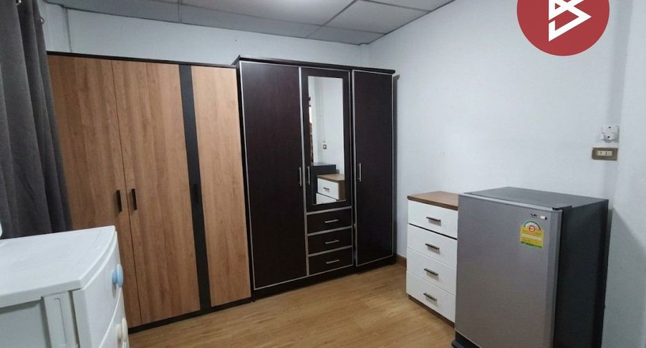 For sale 3 bedrooms townhouse in Thung Khru, Bangkok