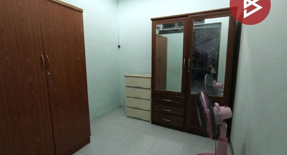 For sale 3 bedrooms townhouse in Thung Khru, Bangkok