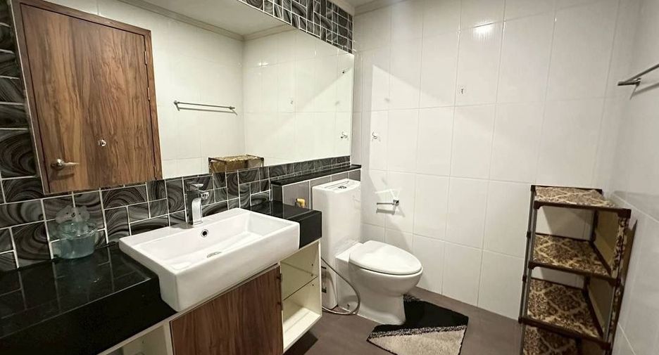 For rent 2 bedrooms condo in Bang Lamung, Chonburi