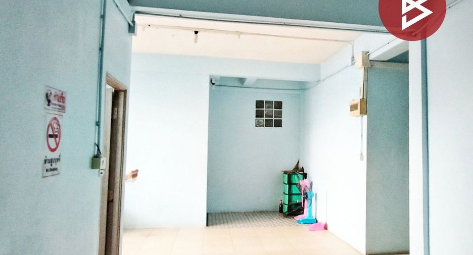 For sale 18 bedrooms retail Space in Bang Phlat, Bangkok