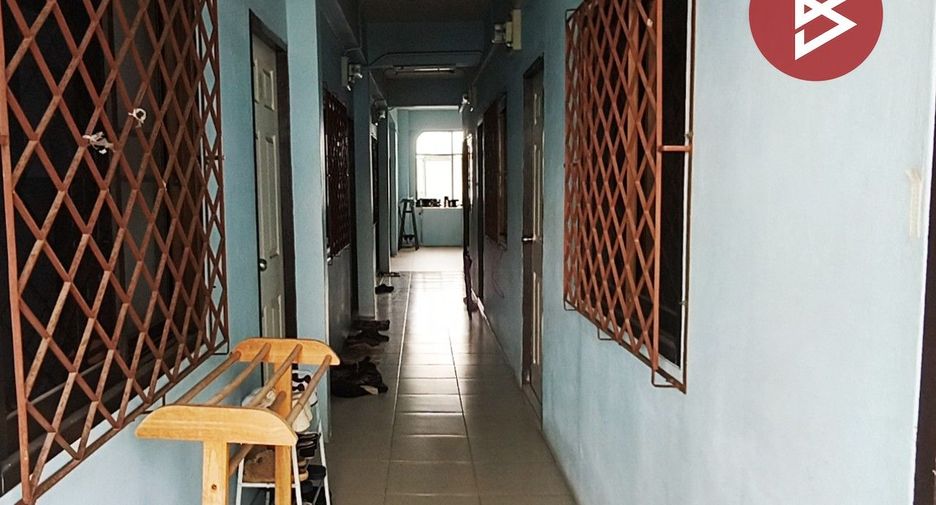 For sale 18 bedrooms retail Space in Bang Phlat, Bangkok