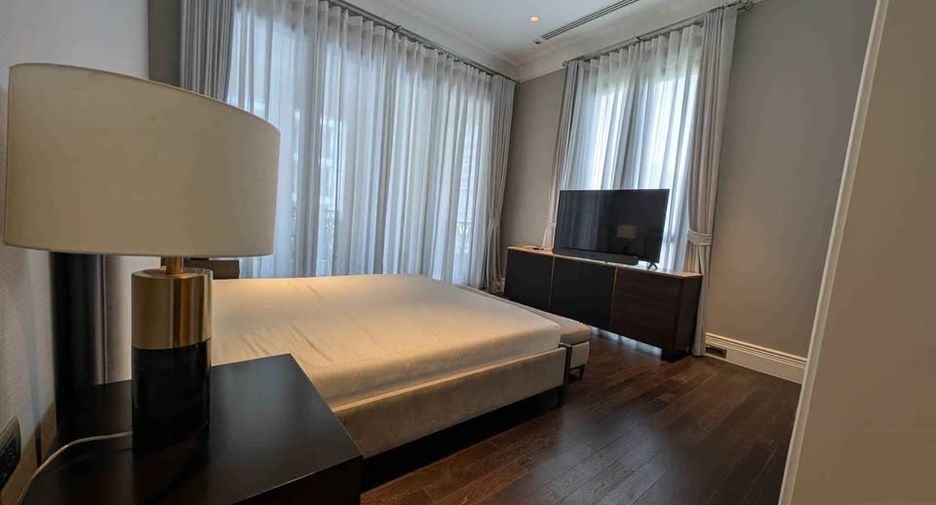 Wohnung zur Miete mit 3 Zimmer in Pathum Wan, Bangkok