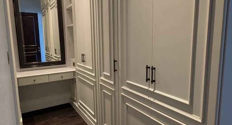 Wohnung zur Miete mit 3 Zimmer in Pathum Wan, Bangkok