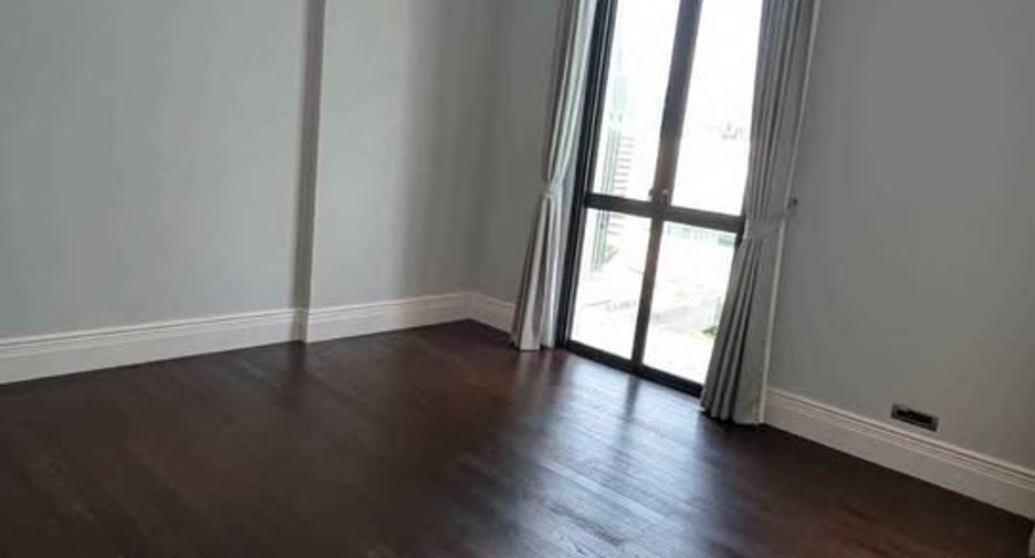 Wohnung zur Miete mit 3 Zimmer in Pathum Wan, Bangkok
