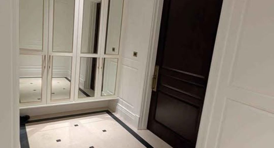 Wohnung zur Miete mit 3 Zimmer in Pathum Wan, Bangkok