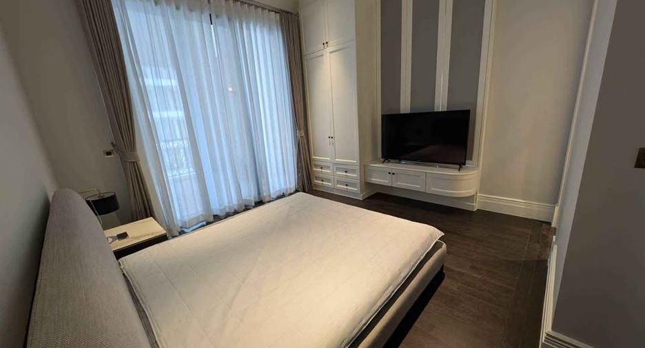 Wohnung zur Miete mit 3 Zimmer in Pathum Wan, Bangkok