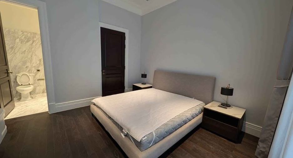 Wohnung zur Miete mit 3 Zimmer in Pathum Wan, Bangkok