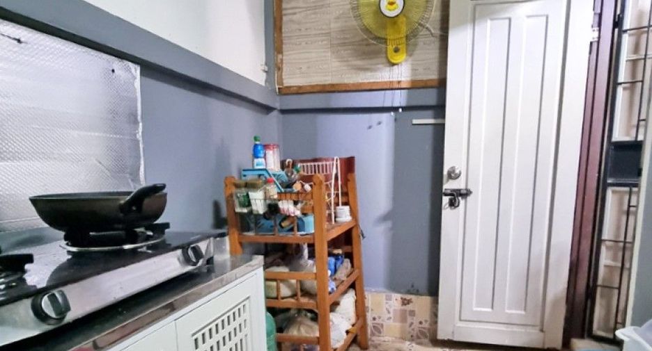 For sale 2 bedrooms townhouse in Si Racha, Chonburi