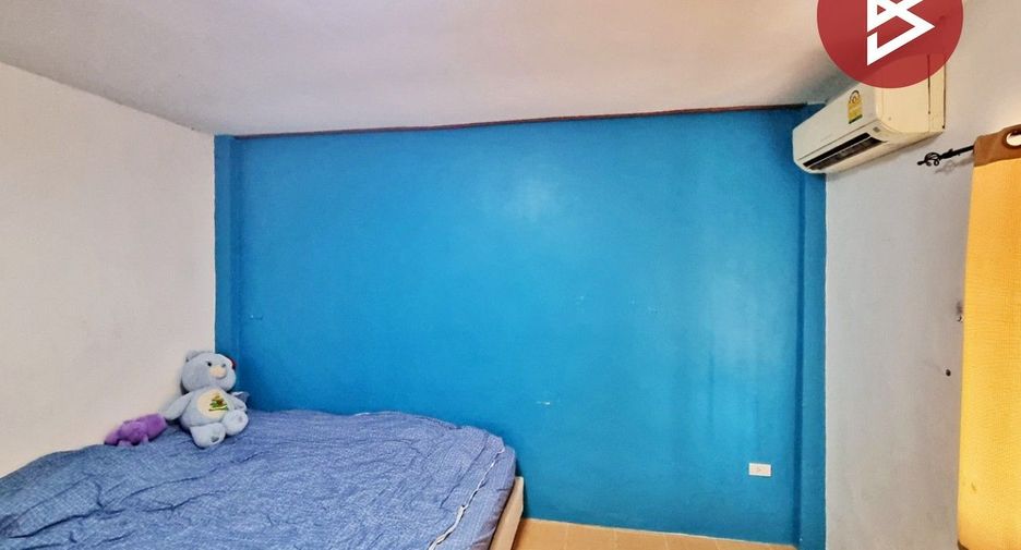 For sale 2 bedrooms townhouse in Si Racha, Chonburi