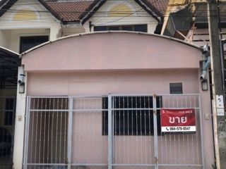 For sale 2 bedrooms townhouse in Thung Khru, Bangkok