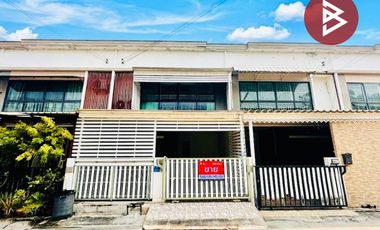 出售 3 卧室 联排别墅 在 Sam Phran, Nakhon Pathom