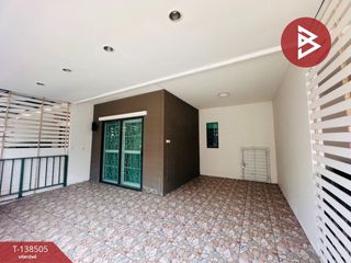 À vendre 3 chambres maison de ville à Sam Phran, Nakhon Pathom
