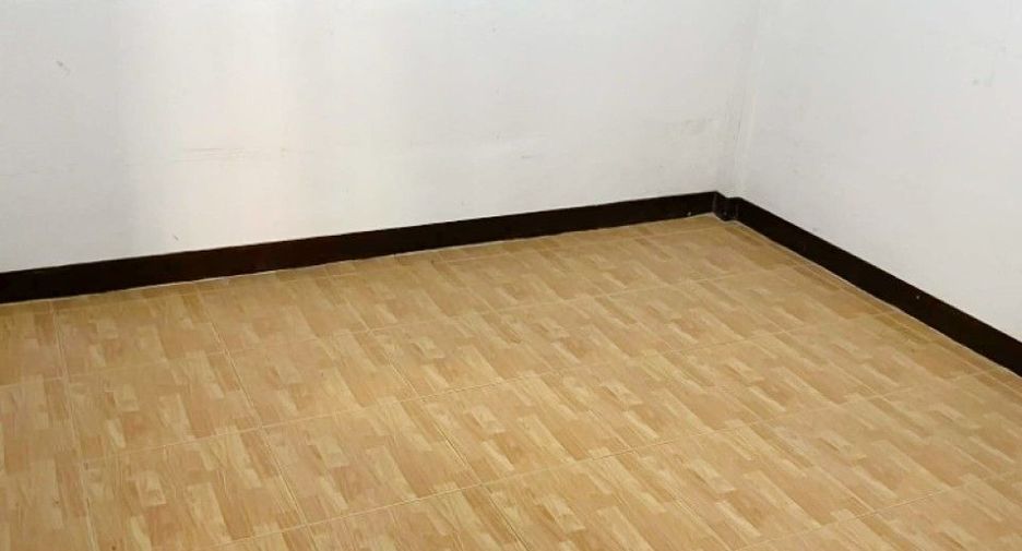 For sale 2 bedrooms townhouse in Khlong Luang, Pathum Thani