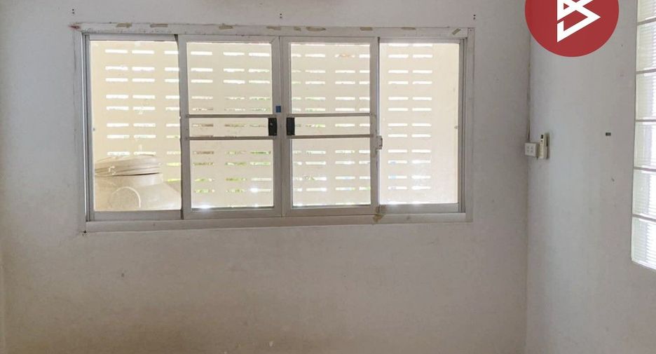 For sale 2 bedrooms townhouse in Khlong Luang, Pathum Thani
