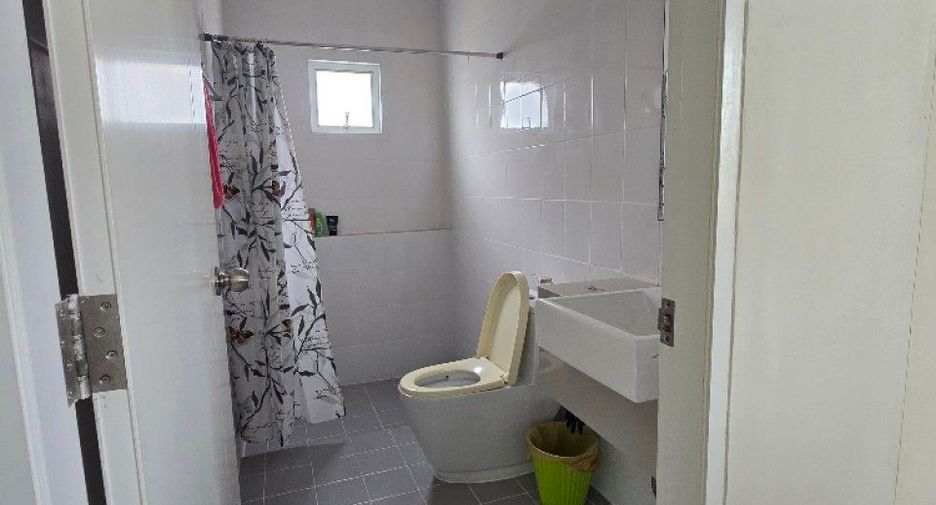 For sale 2 bedrooms townhouse in Plaeng Yao, Chachoengsao
