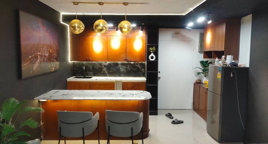 À louer et à vendre 2 chambres condo à Huai Khwang, Bangkok