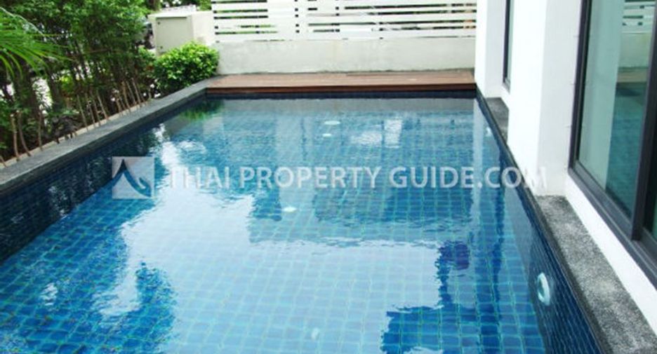 Casa en alquiler de 4 habitaciones en Pak Kret, Nonthaburi