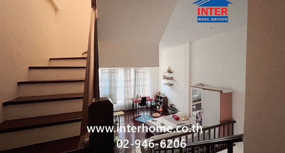 For sale 3 bedrooms townhouse in Lat Phrao, Bangkok