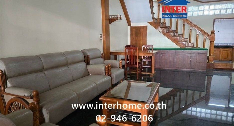 Reihenhaus zum Kauf mit 2 Zimmer in Khlong San, Bangkok