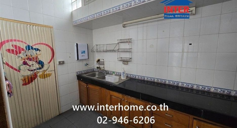 Reihenhaus zum Kauf mit 2 Zimmer in Khlong San, Bangkok