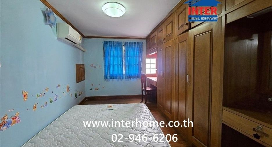 Reihenhaus zum Kauf mit 2 Zimmer in Khlong San, Bangkok