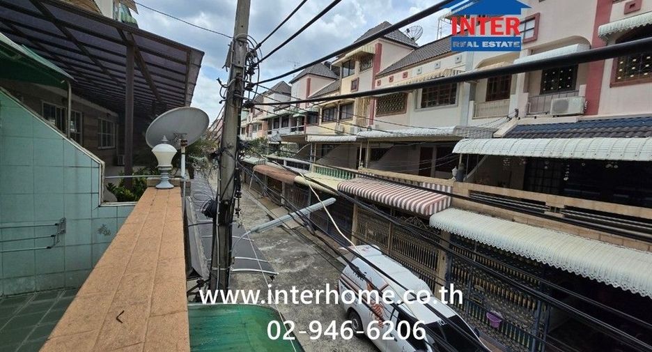 Reihenhaus zum Kauf mit 2 Zimmer in Khlong San, Bangkok