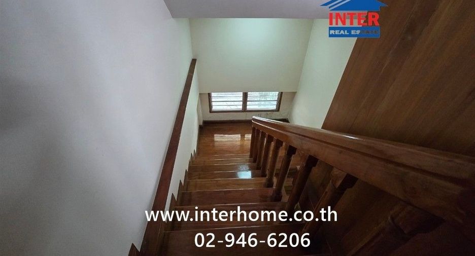 Reihenhaus zum Kauf mit 2 Zimmer in Khlong San, Bangkok